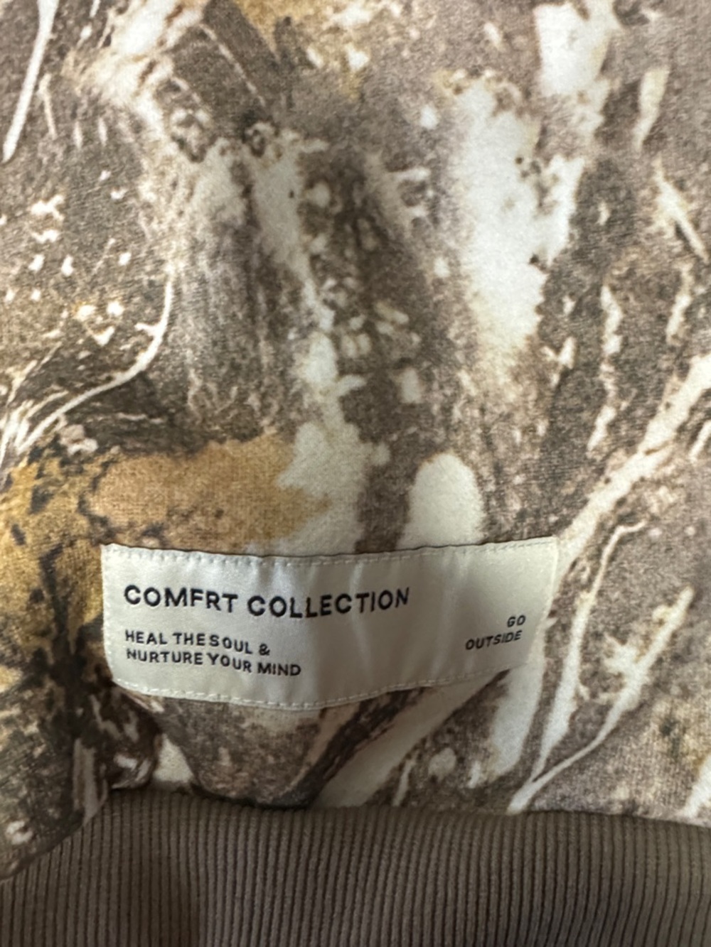 Men's Crewneck Sweatshirt in Brown Camo-Print - Picture 2 of 3